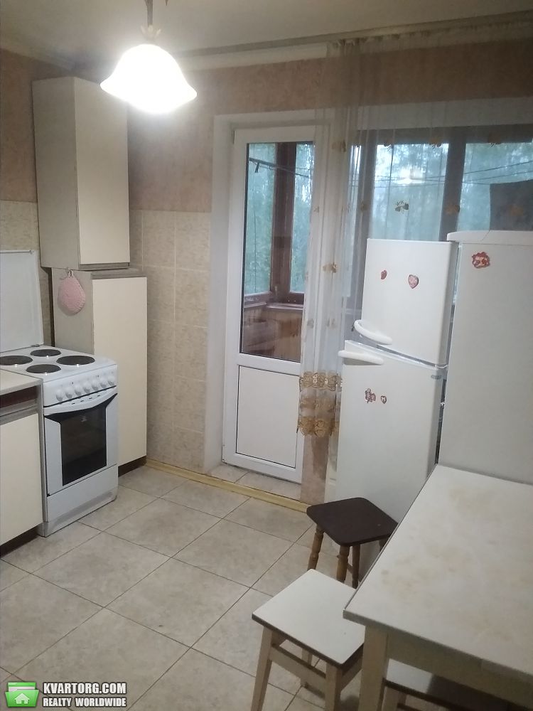 Rent out 2-room apartment. Киев, Голосеевский проспект — photo 2