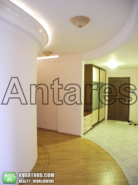Rent out 3-room apartment. Киев, ул. Старонаводницкая — photo 8