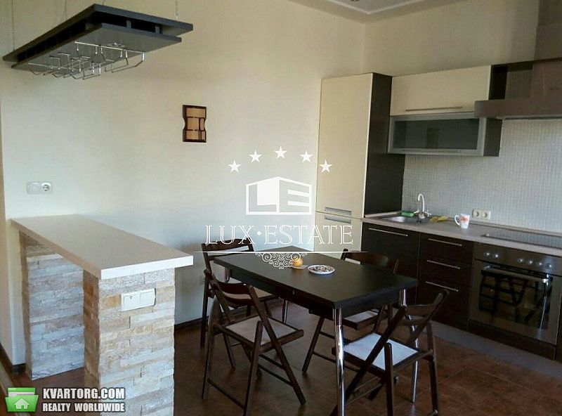 Rent out 2-room apartment. Киев,  Жилянская — photo 3