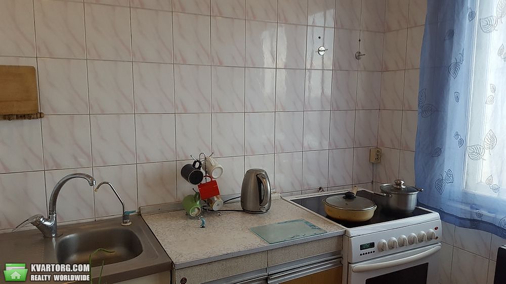 Sell 3-room apartment. Киев,  Свободы пр — photo 1