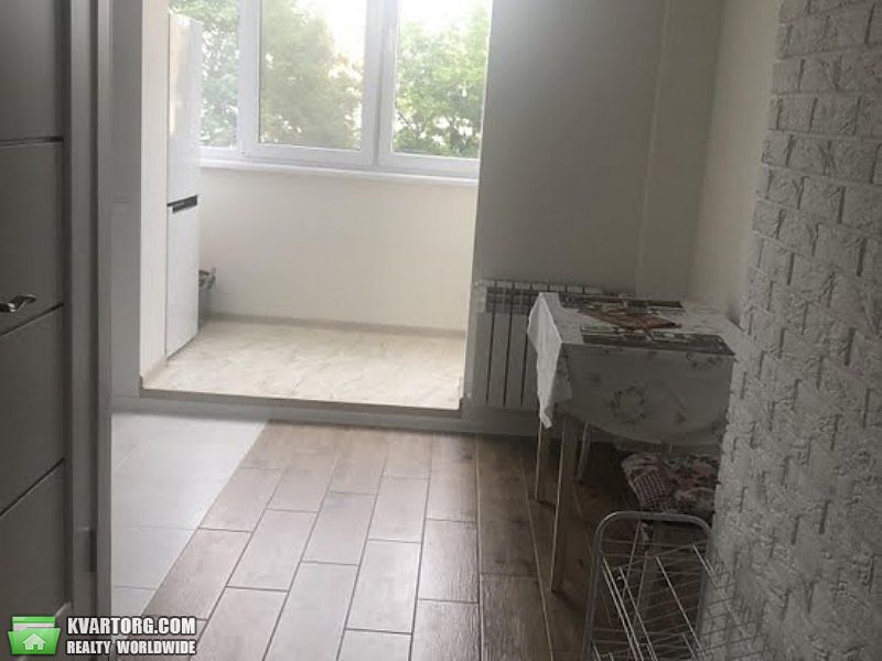 Sell 1-room apartment. Киев,  Жмеринская — photo 2