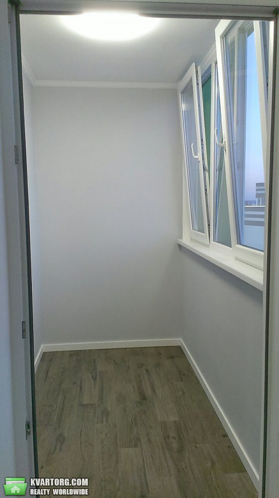 Rent out 2-room apartment. Киев,  Герцена — photo 6