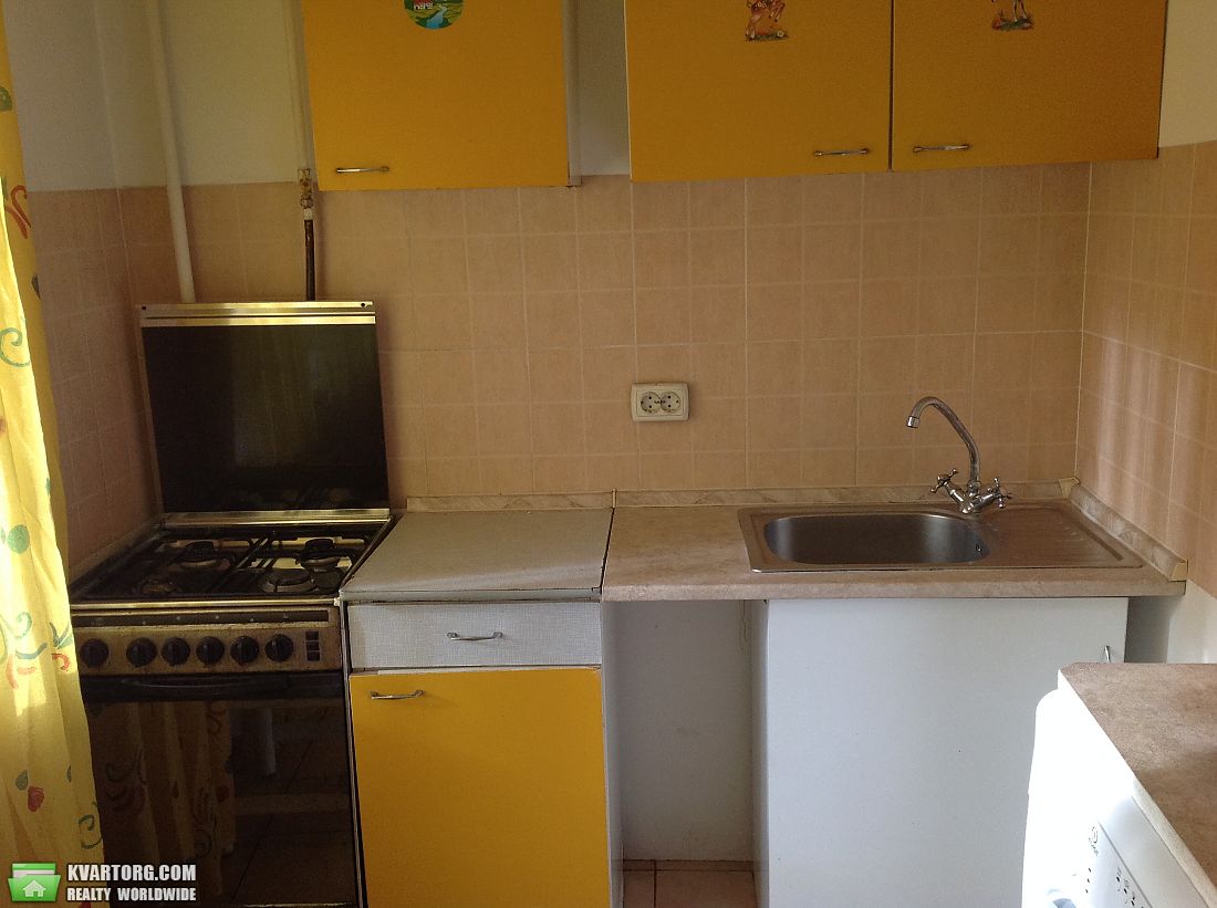 Rent out 1-room apartment. Киев, Златоустівська — photo 1