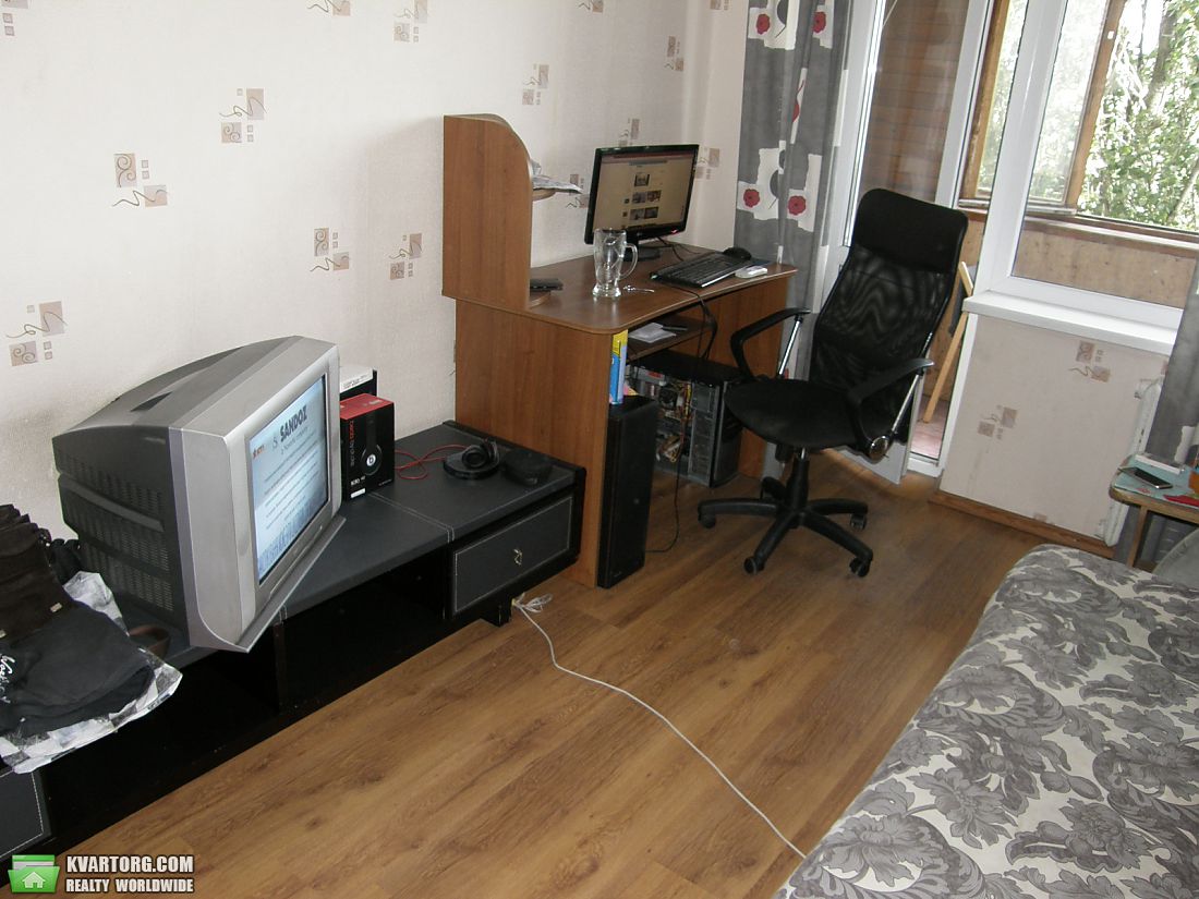 Rent out 1-room apartment. Киев, Жукова — photo 6