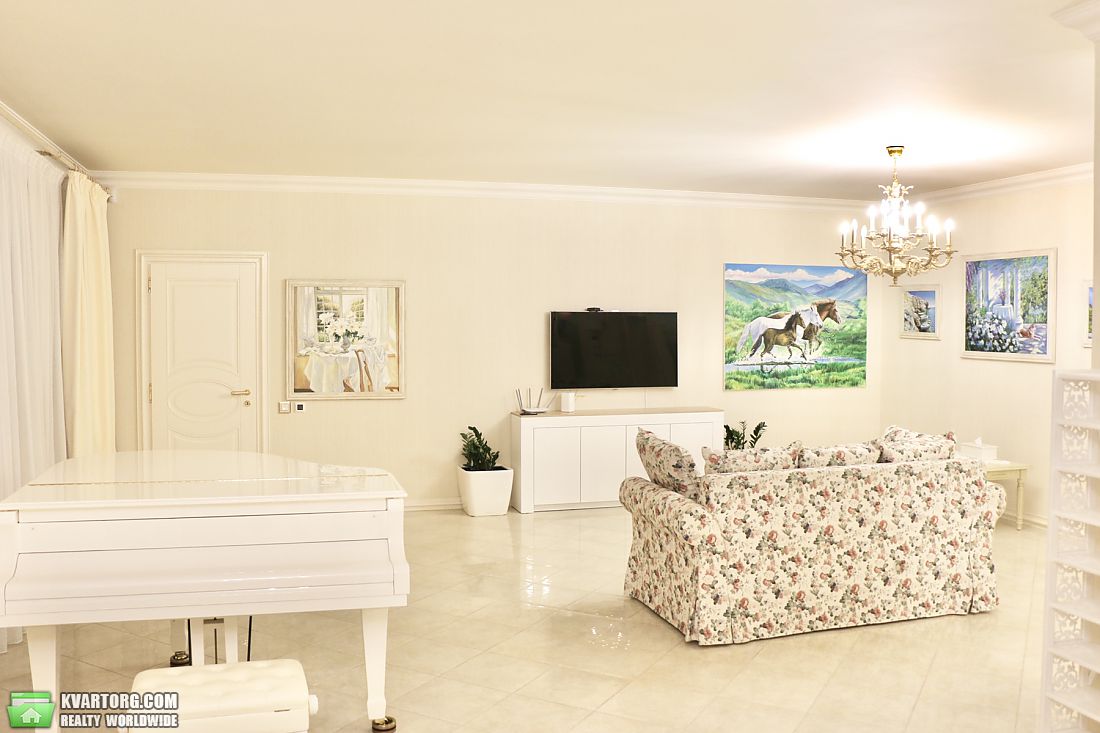Rent out 2-room apartment. Киев,  Тургеневская — photo 3
