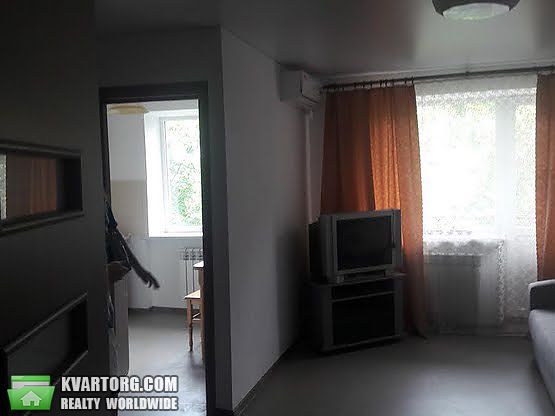 Rent out 2-room apartment. Киев,  Энтузиастов — photo 3