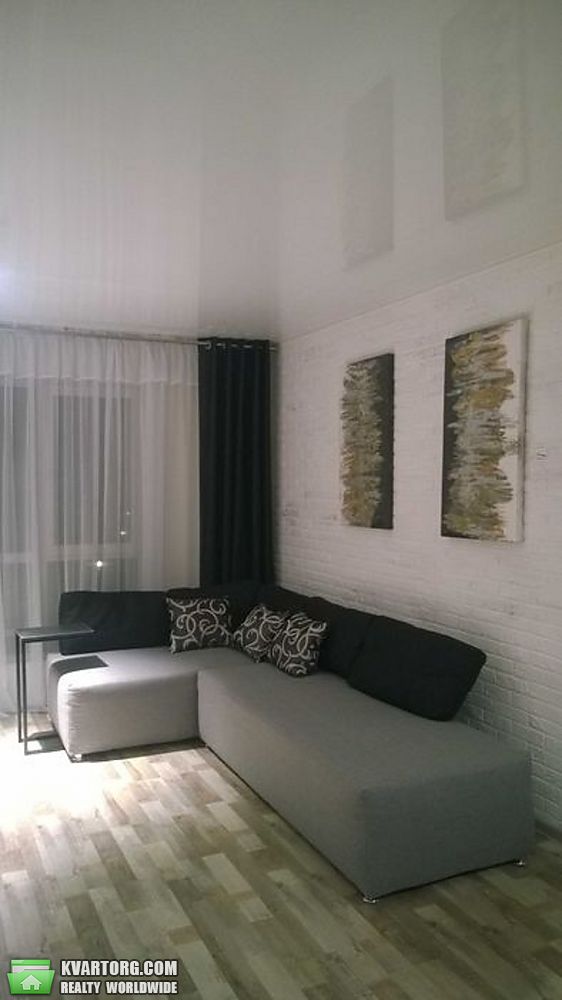 Rent out 2-room apartment. Днепропетровск, Набережная победы — photo 2