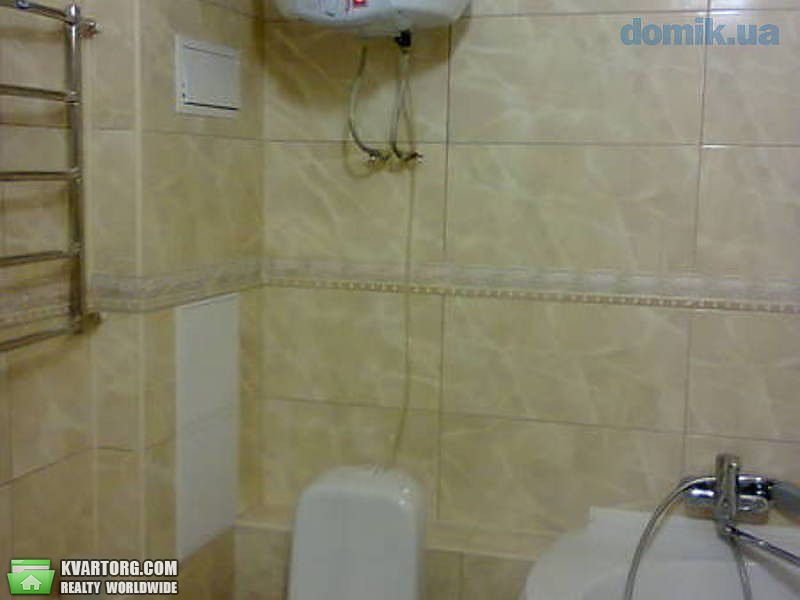 Rent out 2-room apartment. Киев,  Черновола — photo 6
