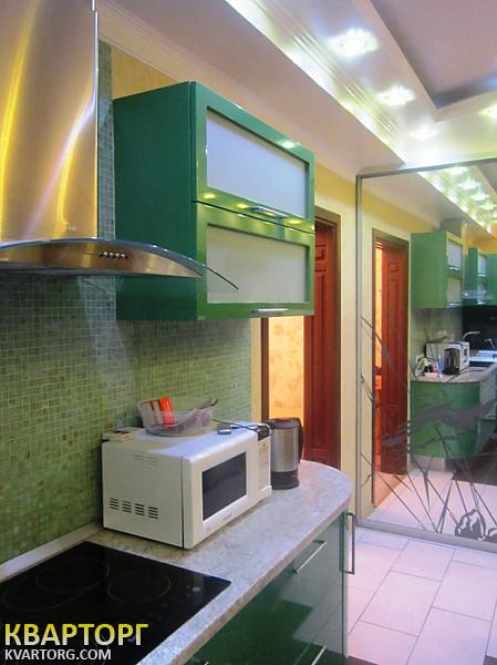 Sell 2-room apartment. Киев,  Саратовская — photo 1