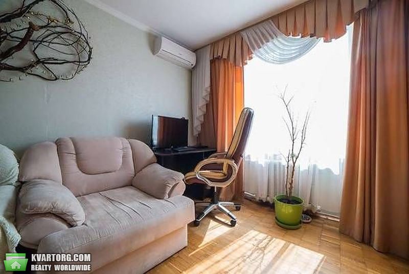 Sell 2-room apartment. Киев,  Жмаченко — photo 1
