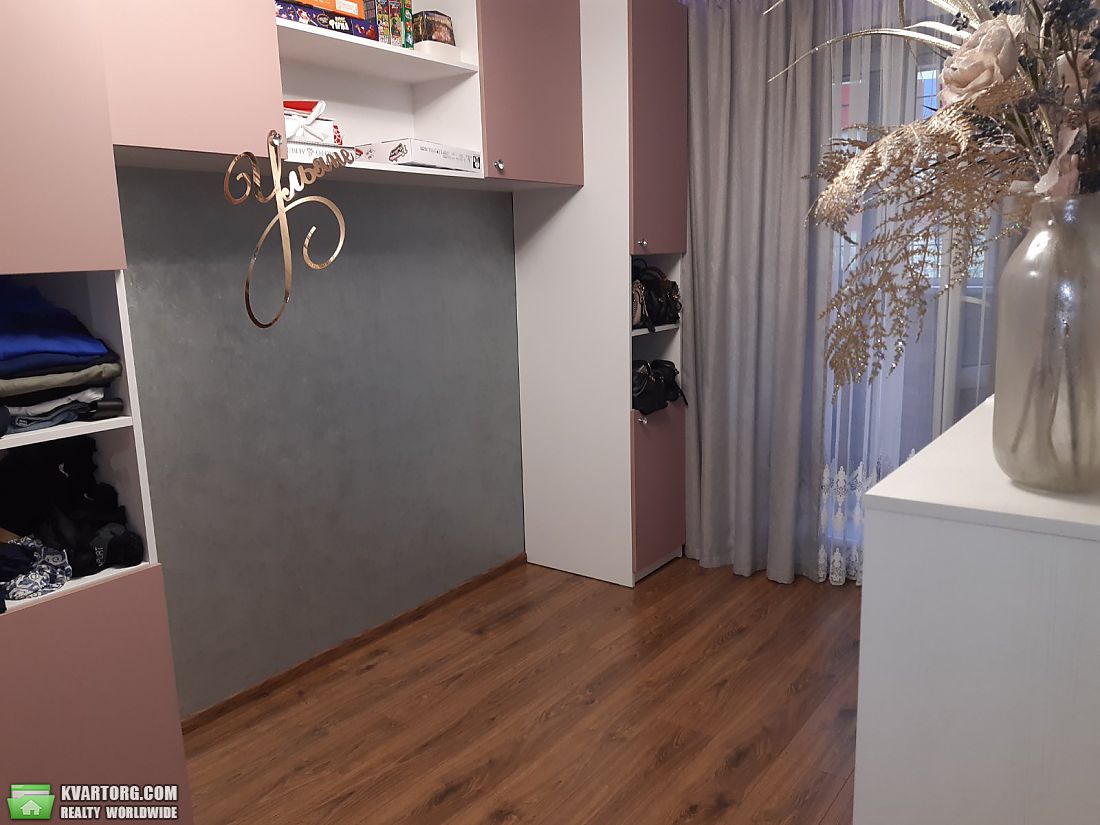 Sell 4-room apartment. Днепропетровск, Тепличная — photo 4
