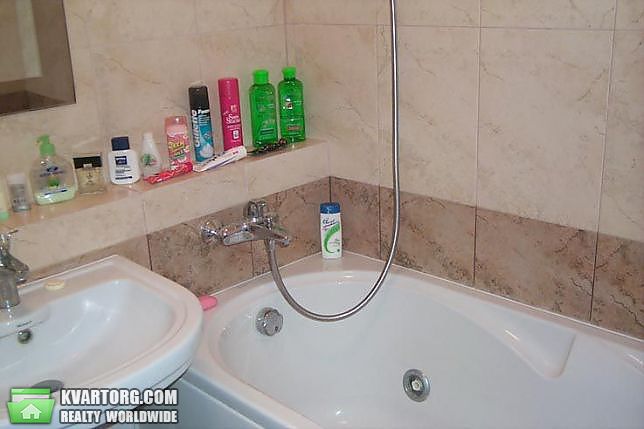 Rent out 3-room apartment. Киев,  Предславинская — photo 8