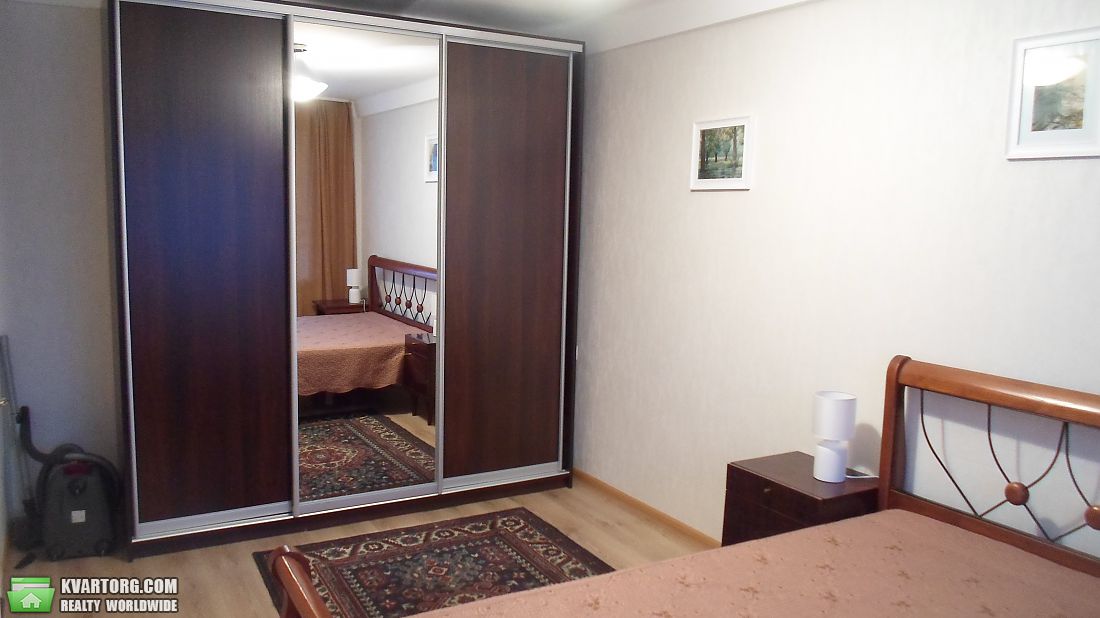 Rent out 2-room apartment. Киев,  Большая Васильковская — photo 4