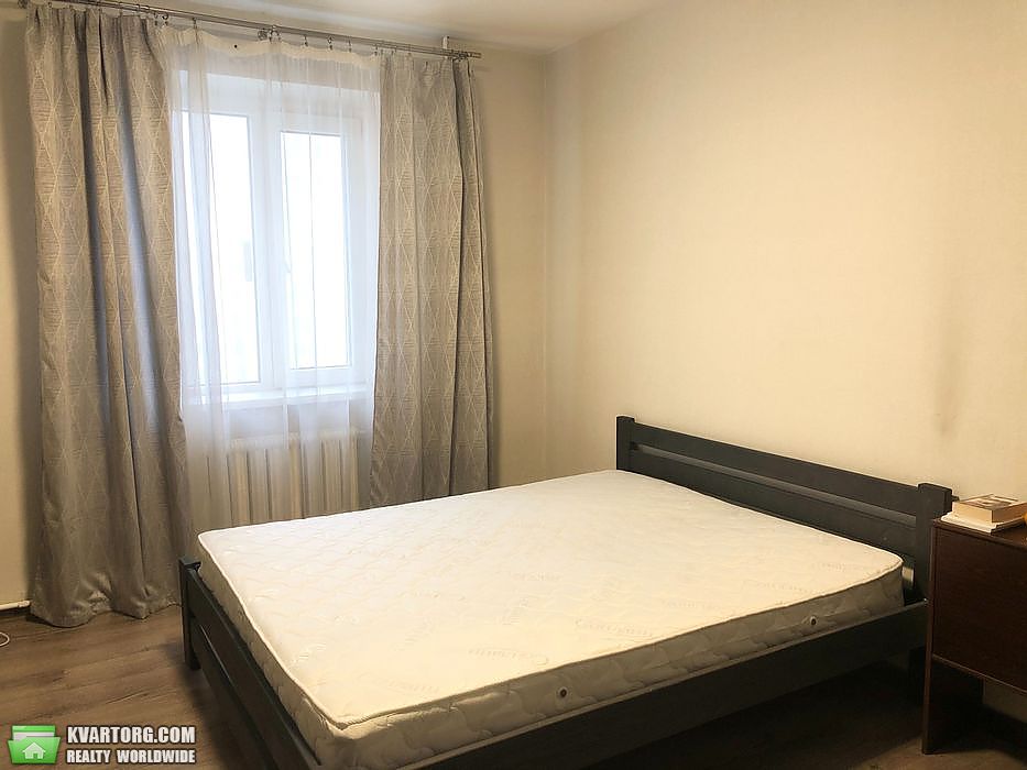 Rent out 2-room apartment. Киев,  Гмыри — photo 4
