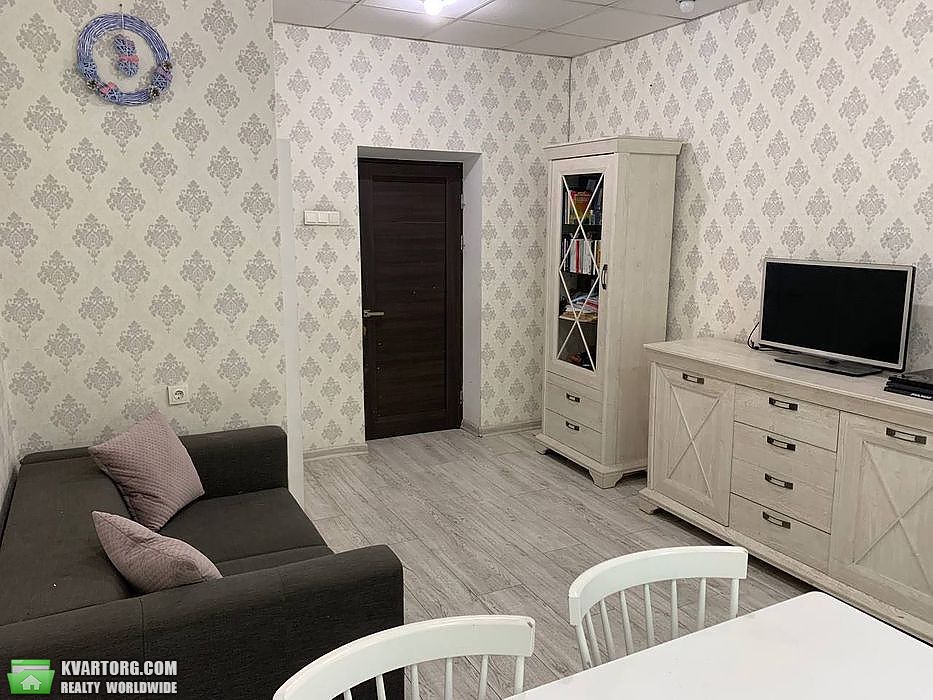 Rent out 3-room apartment. Киев,  Богдана Хмельницкого — photo 4