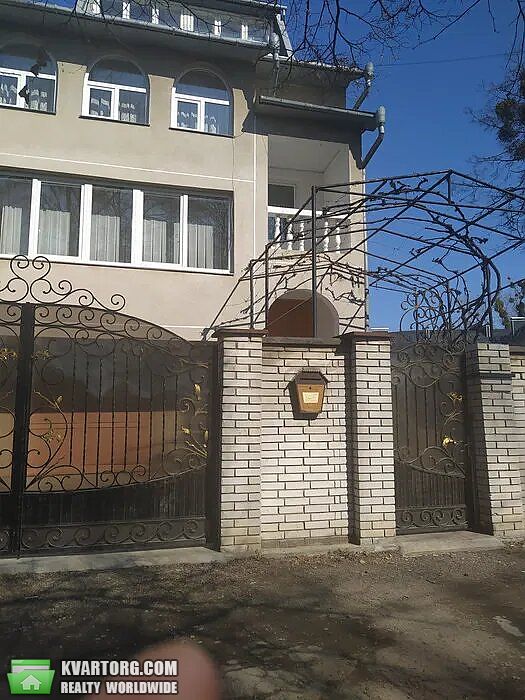 Sell house. Черновцы, Центральная — photo 1