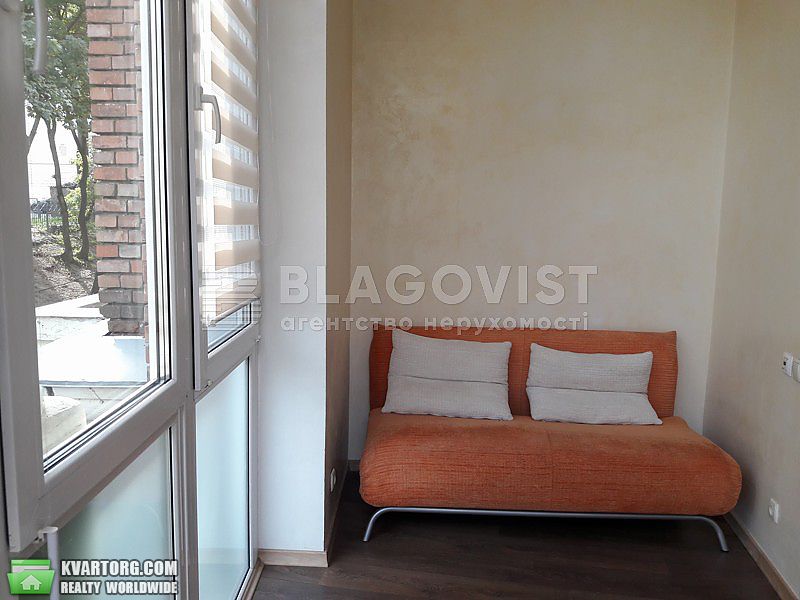 Rent out 2-room apartment. Киев,  Крутой спуск — photo 4