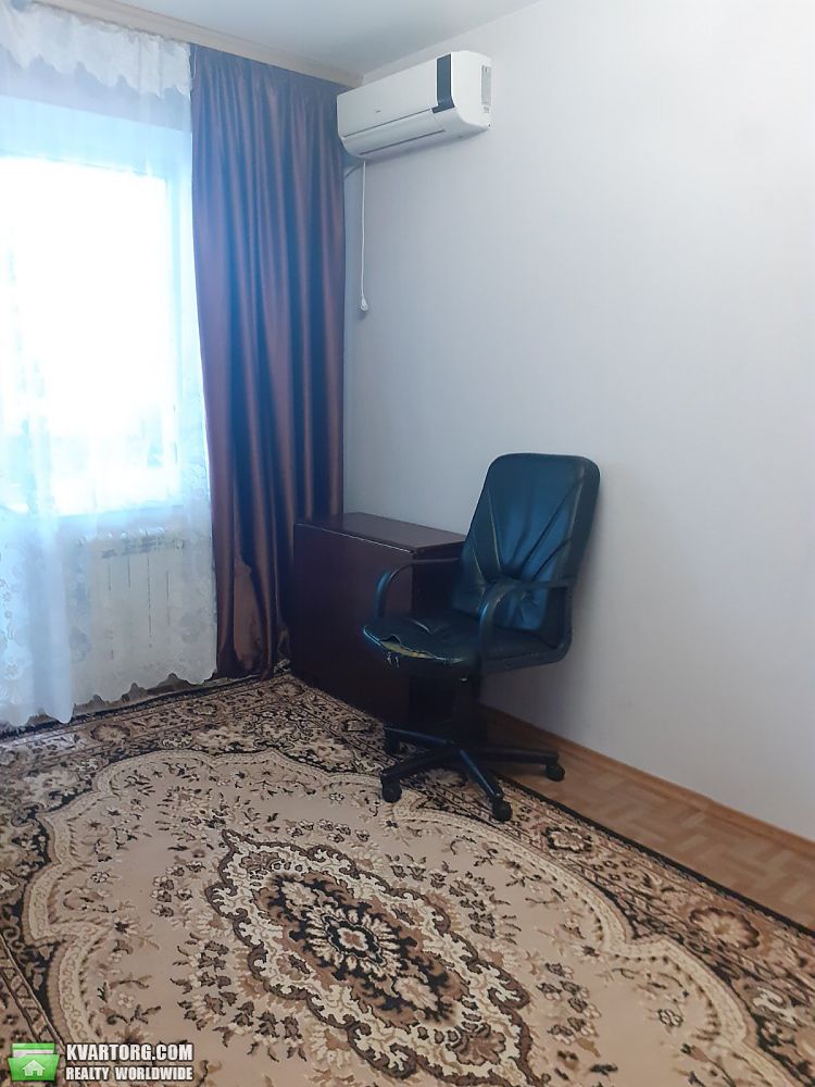 Rent out 1-room apartment. Киев,  Лисковская — photo 3