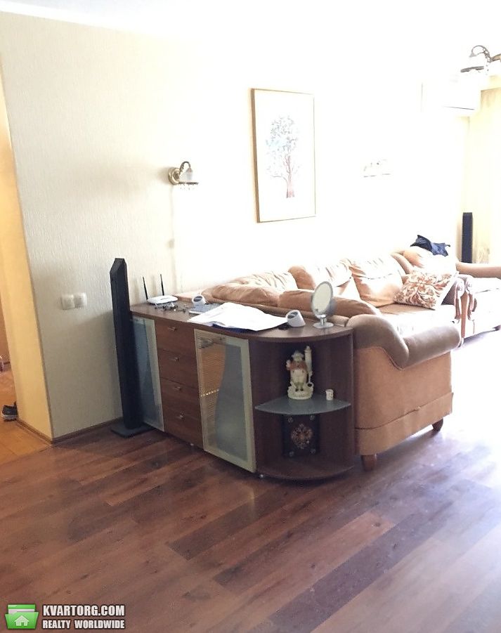 Sell 3-room apartment. Киев,  Ялтинская — photo 2
