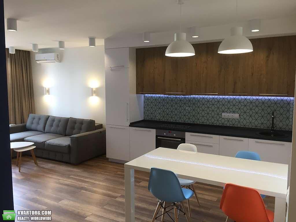 Rent out 2-room apartment. Киев,  Заречная — photo 1