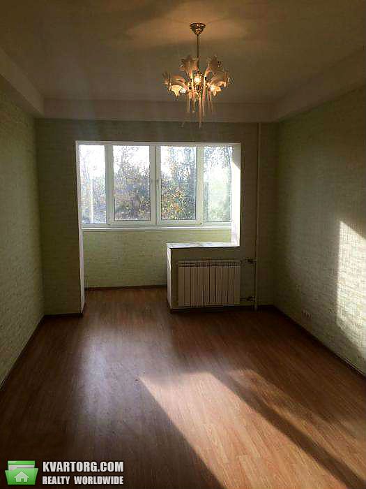 Sell 3-room apartment. Киев,  Харьковское шоссе — photo 1