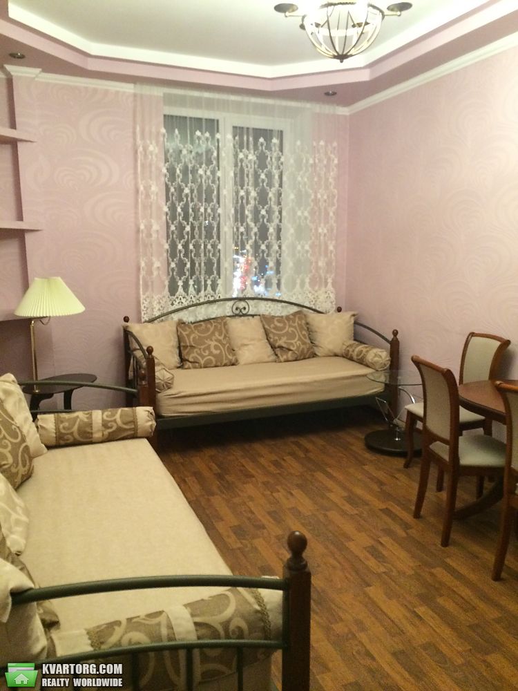 Rent out 3-room apartment. Киев,  Мельникова — photo 4