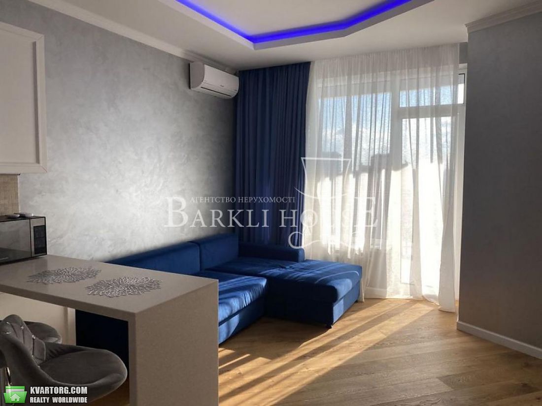 Rent out 2-room apartment. Киев,  Лабораторный пер — photo 1