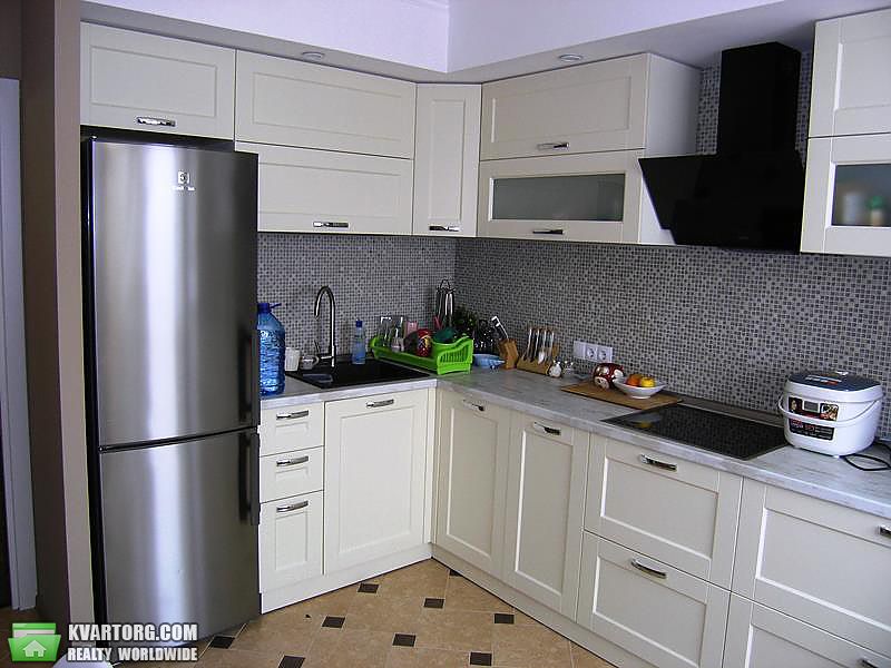 Rent out 3-room apartment. Киев,  Гарматная — photo 9