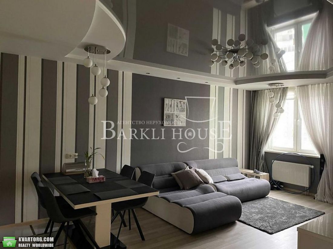 Rent out 3-room apartment. Киев,  Вышгородская — photo 1