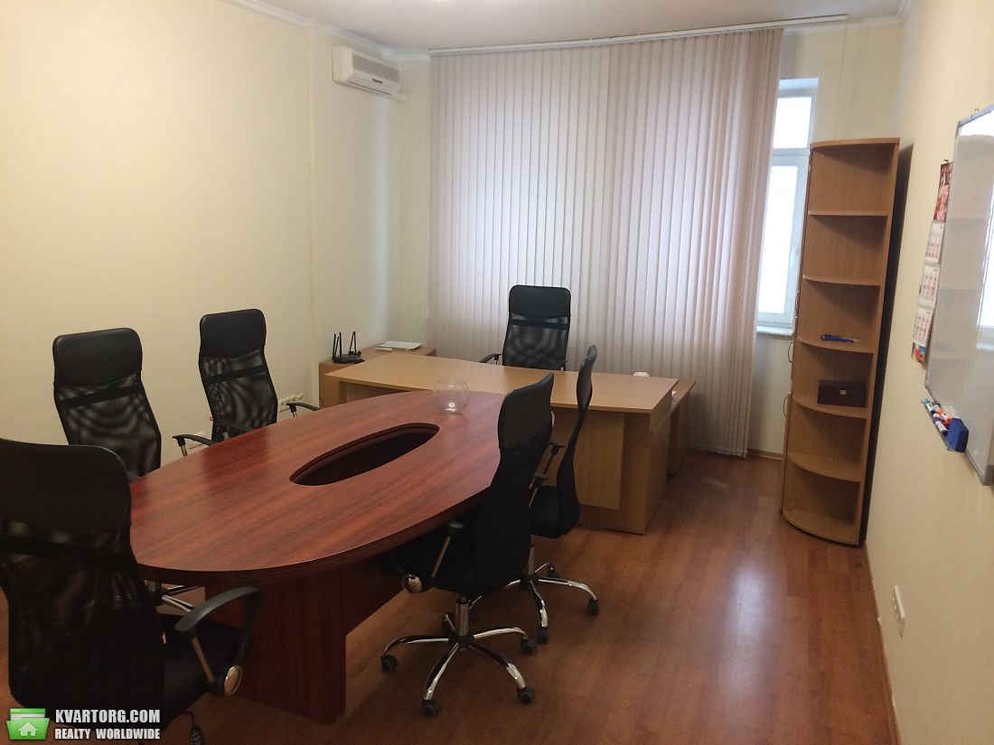Rent out office. Киев, Евгения Коновальца — photo 3