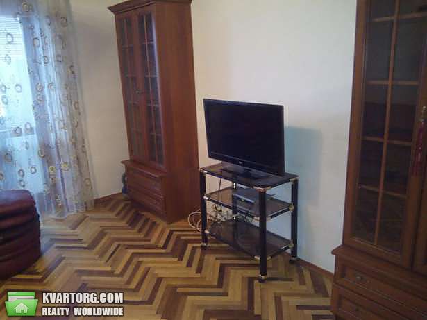 Rent out 3-room apartment. Киев,  Старосельская — photo 2