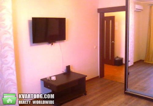 Rent out 1-room apartment. Киев, Богатырская — photo 2