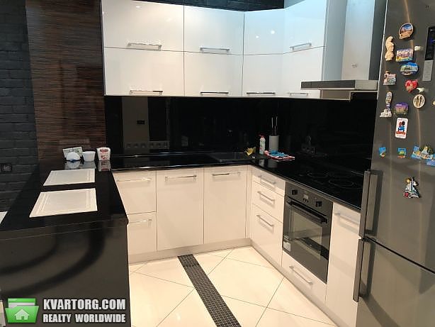 Rent out 2-room apartment. Киев,  Днепровская наб — photo 1