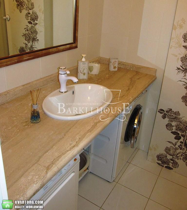 Rent out 3-room apartment. Киев,  Большая Житомирская — photo 8