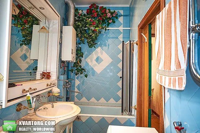 Rent out 2-room apartment. Киев,  Богдана Хмельницкого — photo 7
