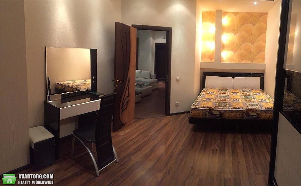 Rent out 2-room apartment. Киев,  Белорусская — photo 3