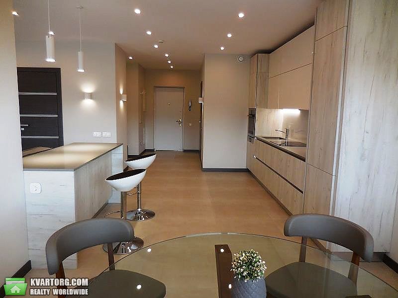 Rent out 2-room apartment. Киев, Киев — photo 4