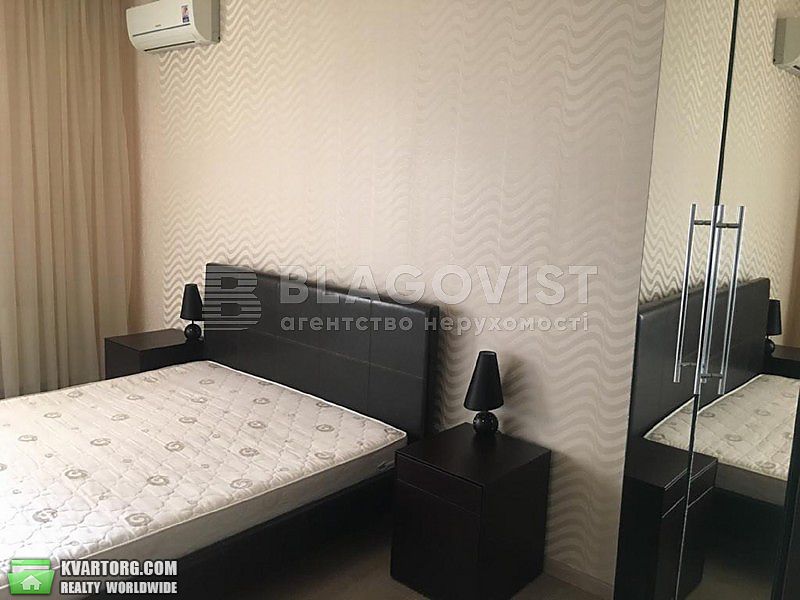 Rent out 2-room apartment. Киев,  Большая Китаевская — photo 2