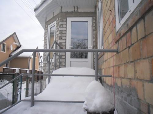 Rent out house. Киев, Богатырская — photo 1