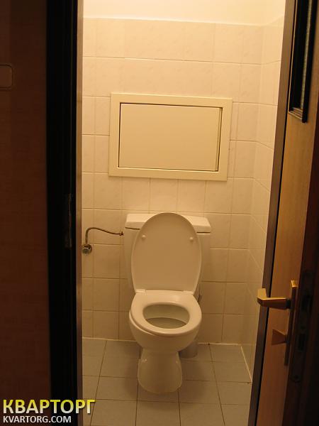 Rent out 3-room apartment. Киев,  Пулюя — photo 9