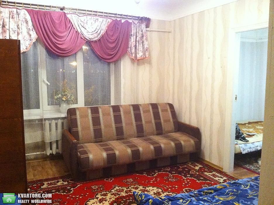 Sell 2-room apartment. Киев,  Набережно-Луговая — photo 1