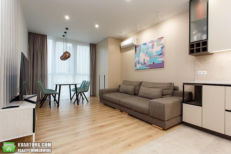 Rent out 2-room apartment. Киев, Березовая — photo 1