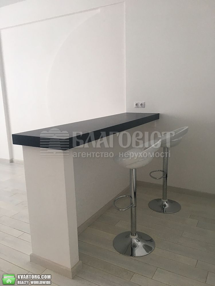 Rent out 2-room apartment. Киев,  Щорса — photo 9