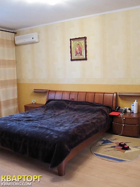 Sell 2-room apartment. Киев,  Эрнста — photo 1
