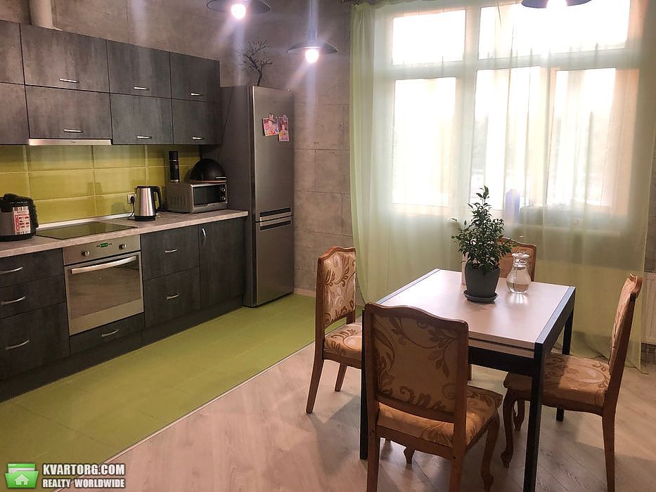 Sell 2-room apartment. Киев, Кирилловская — photo 1