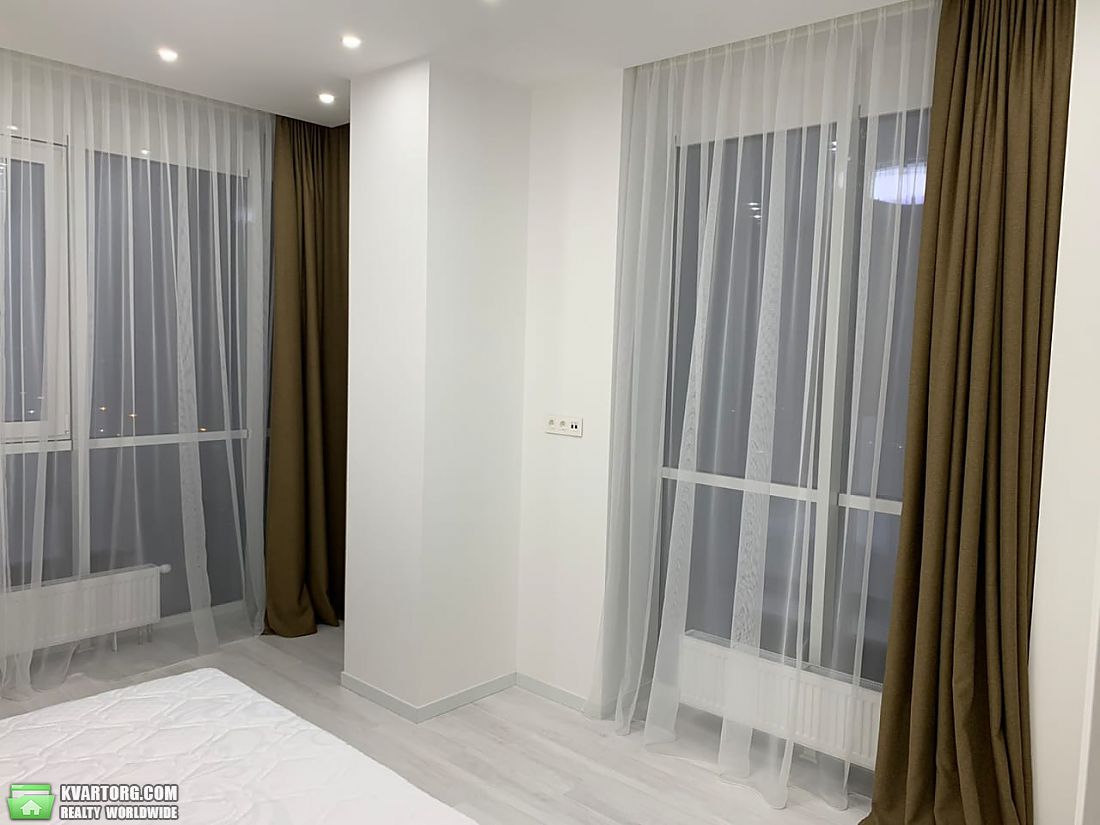 Rent out 4-room apartment. Киев,  Симферопольская — photo 5