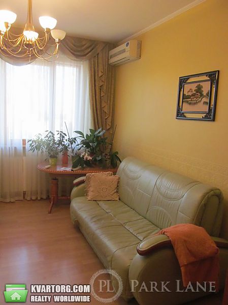 Sell 3-room apartment. Киев,  Кравченко — photo 1
