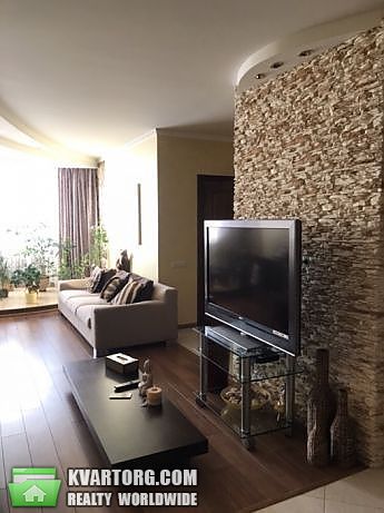 Rent out 3-room apartment. Киев,  Чавдар — photo 2