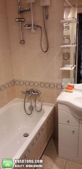 Rent out 2-room apartment. Львов, Патона — photo 8