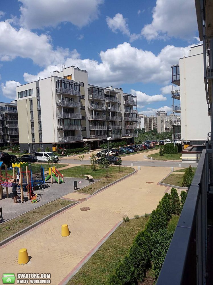 Rent out 2-room apartment. Киев, Данченко Сергея — photo 10